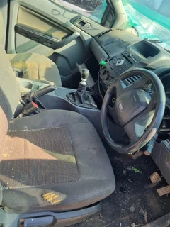 Ford Ranger 2016 2.2 Double Cab XL now available for stripping