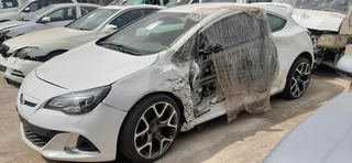 Ople Astra OPC 2.0T 2015 now available for stripping!!!