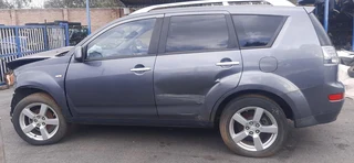 Mitsubishi Outlander 2008 2.4GLS Automatic now available for stripping