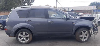 Mitsubishi Outlander 2008 2.4GLS Automatic now available for stripping