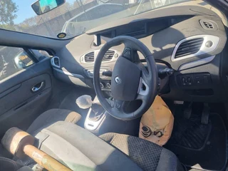 Renault Scenic 3 1.6 Expression 2011 now available for stripping!!!