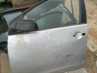 Vw polo vivo front left door