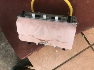 Toyota yaris  airbags