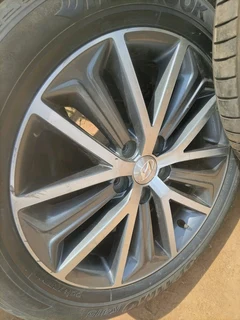 Hyundai Tucson rim &amp; tyre
