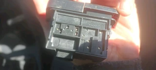 Toyota avanza 3 harzard switch