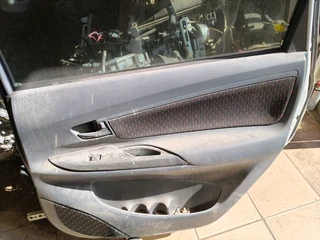 Toyota avanza 3 right doors