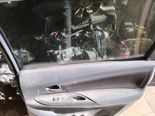 Toyota avanza 3 right doors