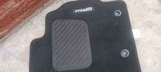 Toyota  corolla quest carpets