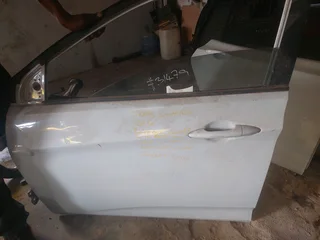 Hyundai accent doors