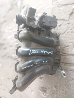 Hyundai i20 intake manifold