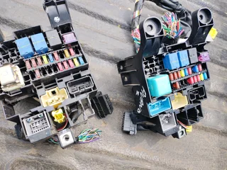 Avanza 1 and 2 fuse boxes