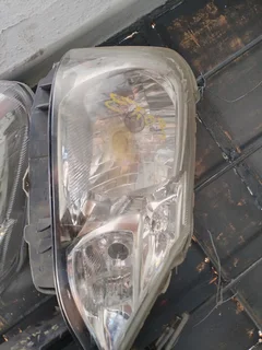 TOYOTA ETIOS HEAD LIGHTS