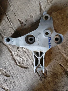 Renault duster engine mounten