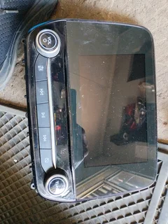 Ford fiesta touch screen radio