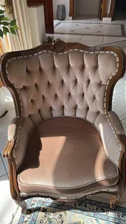 Elegant Victorian-Style 5-Piece Couch Set