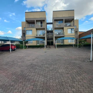 Kensington neat 2 bedroom unit close to Eastgate and schools