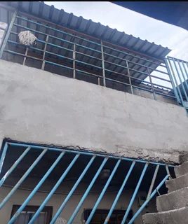 Specious studio flat to ren