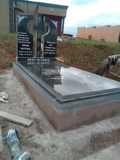 Tombstone amatshe
