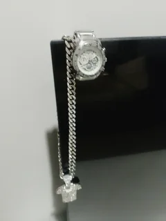 Number 7 silver Chain for R2500 neg.