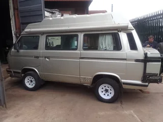 1990 Volkswagen Caravelle 2.5 Syncro 4x4 Camper