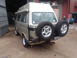 1990 Volkswagen Caravelle 2.5 Syncro 4x4 Camper