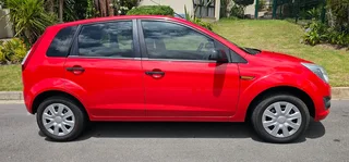 2012 Ford Figo Ambiente Hatchback