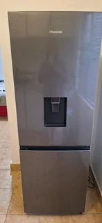Hisense 222l Fridge Freezer Water  Dispenser