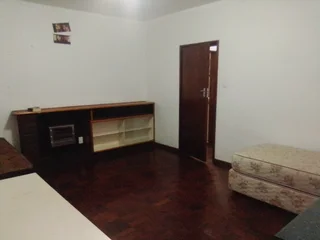 Small Room In Gardens R5500 Per Month