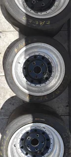 Porsche 911 RCR Race Wheels – BBS Style Teal Centres – Full Set (4)