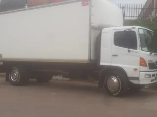 8 Ton Truck for Hire