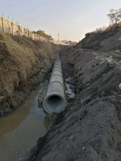 Construction hands on foreman,steel fixer,pipe layer and quantity estimator