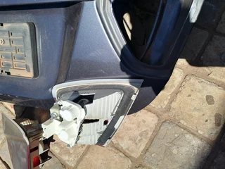 BMW e90 pre facelift bootlid, LHS fender and inner rear lights