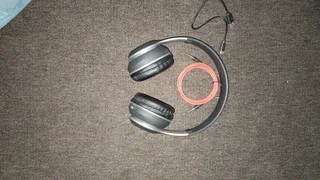 Bluetooth headphones