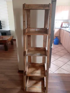 Premium Beetroot Inc. 5-Tier Wooden Shelf – Excellent ConditionPrice:R2,900 (fairly negotiable)Categ