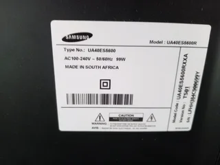 Title: Samsung 40&#34; LED TV – UA40ES5600R / UA40ES5600 – Works, Some Screen Spots – R1,500Price