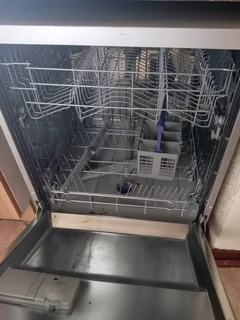  Defy Dishwasher – Powers On, Needs Fix – R800Price:R800Condition:Used – Fair