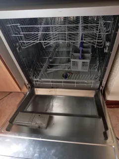  Defy Dishwasher – Powers On, Needs Fix – R800Price:R800Condition:Used – Fair
