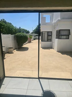 1 Bedroom Cottage in Wendywood, Sandton R5500