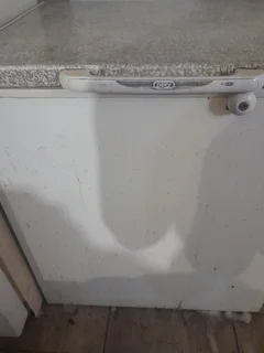 Defy deep freezer 210 liter