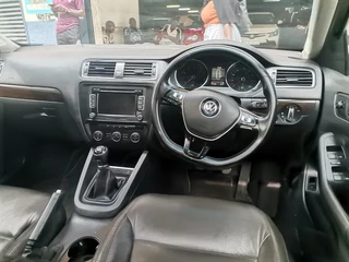 2017 Volkswagen Jetta VI 1.2 TSI Trendline, Brown with 75000km available now!