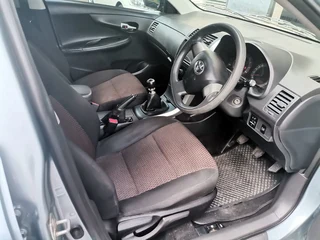 2017 Toyota Corolla Quest 1.6, Blue with 89000km available now!