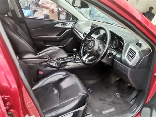 2017 Mazda Mazda3 1.6 Active, Red with 74000km available now!