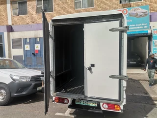 2006 Hyundai H100 Bakkie 2.6D Chassis Cab, White with 89000km available now!