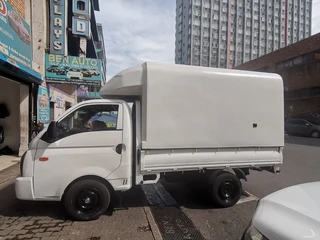 2006 Hyundai H100 Bakkie 2.6D Chassis Cab, White with 89000km available now!