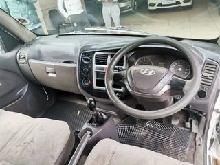 2006 Hyundai H100 Bakkie 2.6D Chassis Cab, White with 89000km available now!