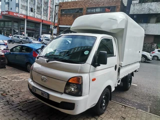 2006 Hyundai H100 Bakkie 2.6D Chassis Cab, White with 89000km available now!