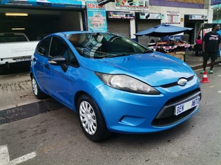 2010 Ford Fiesta 1.4 Ambiente 5-Door, Blue with 98000km available now!