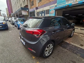 2016 Hyundai i20 1.4 Fluid, Grey with 75000km available now!