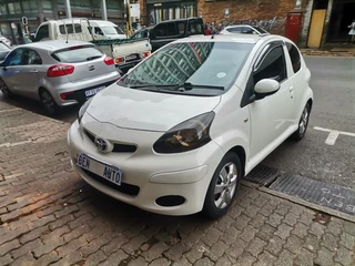 2012 Toyota Aygo 1.0 Fresh 3-Door, White with 98000km available now!
