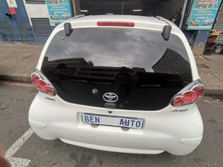 2012 Toyota Aygo 1.0 Fresh 3-Door, White with 98000km available now!